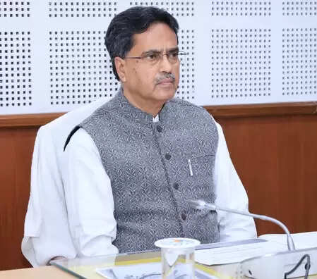 त्रिपुरा के मुख्यमंत्री साहा ने स्थानीय कच्चे माल से उद्योग बढ़ाने पर दिया जोर