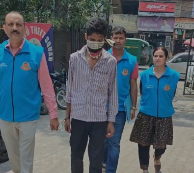 पूर्वी दिल्ली पुलिस की बड़ी सफलता: कुख्यात वाहन चोर विजय पाल गिरफ्तार, तीन चोरी के दोपहिया वाहन बरामद