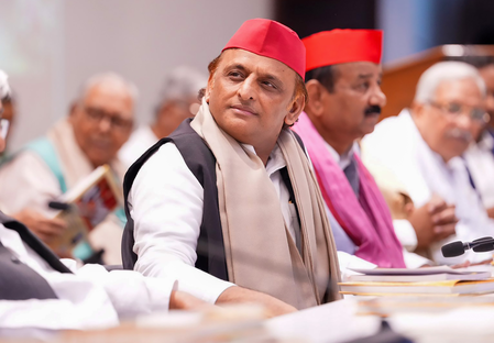 अखिलेश के 'चवन्नी' वाले बयान पर भाजपा नेताओं ने निशाना साधा, बोले-अब चरम पर है उनका अहंकार