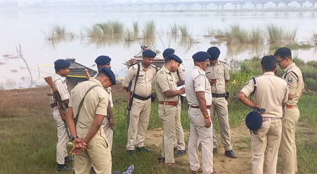 पटना: सोन नदी में नाव से रंगदारी वसूल रहे अपराधियों के साथ पुलिस की मुठभेड़, एक गिरफ्तार