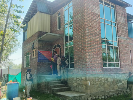 श्रीनगर पुलिस ने मादक पदार्थों के तस्करों की 3.5 करोड़ रुपये की संपत्ति किया जब्त