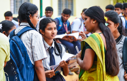 कर्नाटक में जनेऊ विवाद फिर भड़का : छात्र को 'जबरन' पवित्र धागा हटाने को कहने पर विरोध प्रदर्शन