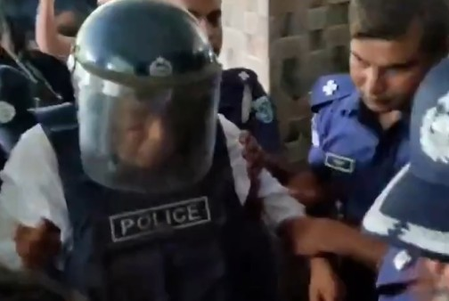 बांग्लादेश में अवामी लीग के नेता की मौत पर मचा बवाल, पुलिस पर उठे गंभीर सवाल