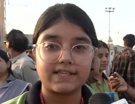 'नीट का दोबारा आयोजन स्थायी समाधान नहीं', राहुल गांधी की 'छात्रों की गूंज' रैली में छात्रा
