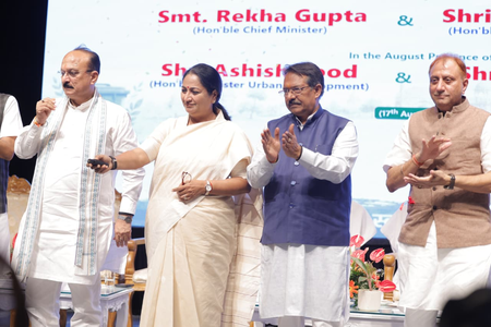 दिल्‍ली: सीएम रेखा गुप्ता ने ‘दिल्ली को कूड़े से आजादी’ सफाई अभियान का किया शुभारंभ