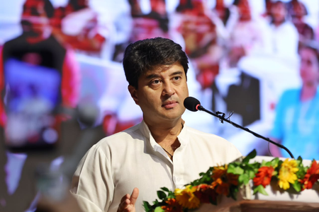 एक क्लिक पर मिलेगी डाक सेवा, तकनीक के साथ जनसेवा के नए युग में प्रवेश कर रहा भारतीय डाक: ज्योतिरादित्य सिंधिया