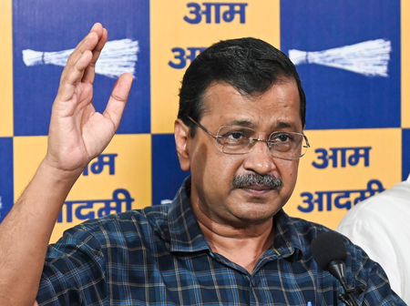 पीएम मोदी डिग्री मामला: गुजरात हाई कोर्ट ने केजरीवाल की 25,000 रुपए के जुर्माने के खिलाफ अपील खारिज की
