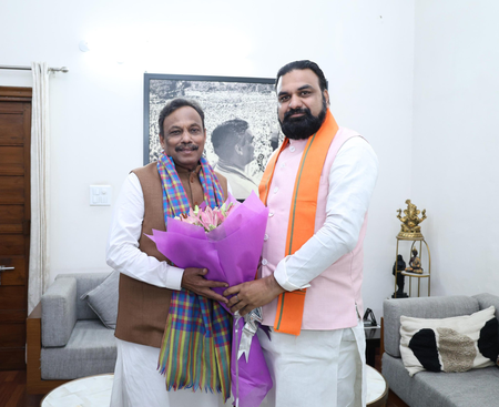 नई दिल्ली में सीएम सम्राट चौधरी ने विनोद तावड़े से की मुलाकात