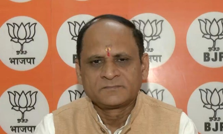 अखिलेश यादव पर भाजपा का तंज, कहा- पीडीए सम्मेलन में खाली रहीं कुर्सियां, 'प्रण पत्र' से नहीं बदलेंगे इरादे