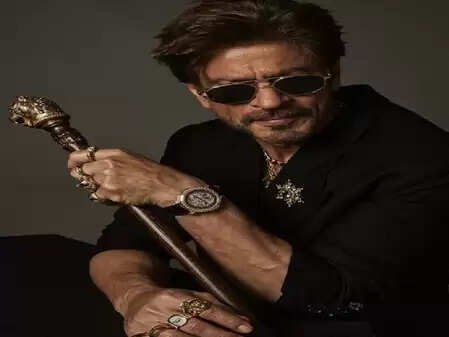 '40 के लगते हैं शाहरुख', अक्षय कुमार और शशि थरूर ने की तारीफ, जानें फिट रहने के लिए कितनी मेहनत करते हैं 'किंग खान'