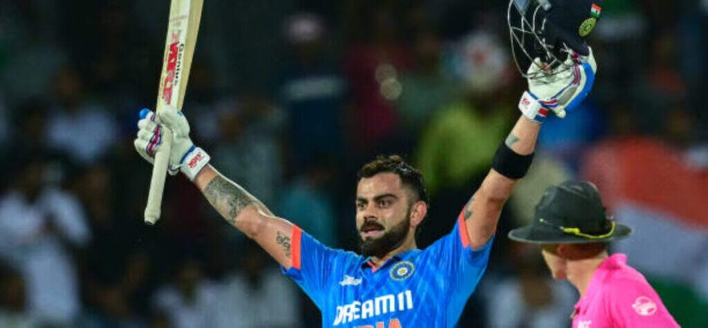 Virat Kohli का जीवन परिचय, उम्र, पत्नी, आय, रिकॉर्ड्स, फैमली, अफेयर्स, लडाईयां और जीवन से जुडी जानिए दिलचस्प बातें