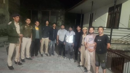 हिमाचल प्रदेश: मणिमहेश यात्रा मार्ग पर फंसे हैदराबाद के पांच श्रद्धालुओं का सुरक्षित रेस्क्यू