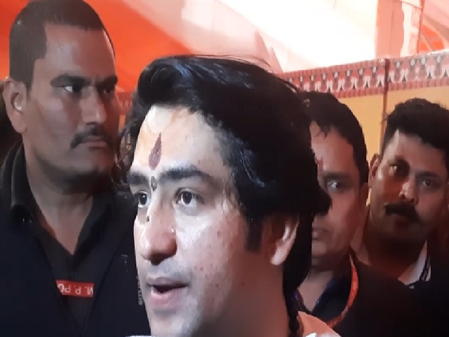 'समझौता कर लेना चाहिए', अविमुक्तेश्वरानंद शंकराचार्य के साथ हुई बदसलूकी पर बोले पंडित धीरेन्द्र शास्त्री