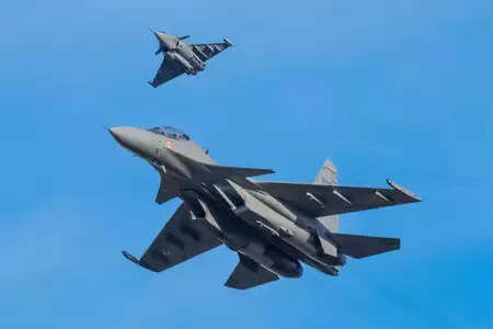 भारत और फ्रांस की वायुसेना के बीच युद्धाभ्यास ‘गरुड़-25’ का हुआ सफलतापूर्वक समापन