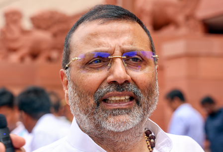 बांग्लादेशी वोटरों के समर्थन में चुनाव आयोग के खिलाफ देश को गुमराह कर रहे राहुल गांधीः निशिकांत दुबे