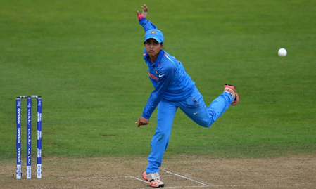 एकता बिष्ट: अंतरराष्ट्रीय टी20 में हैट्रिक लेने वाली पहली भारतीय क्रिकेटर