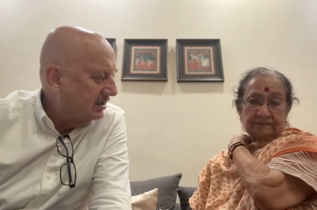 अनुपम खेर ने मां दुलारी की वापसी पर किया खास पोस्ट, बताया दिल का हाल