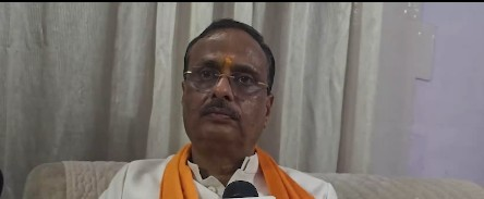 दिनेश शर्मा का राहुल गांधी पर पलटवार, बोले-जो खुद कभी छात्र नहीं रहे, वे छात्रों का दर्द नहीं समझ सकते