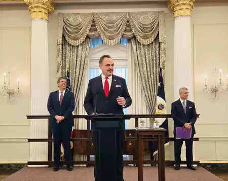 ब्रेंट क्रिस्टेंसन ने बांग्लादेश में अमेरिकी राजदूत के तौर पर ली शपथ