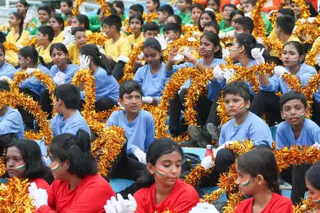 दिल्ली में बढ़ते प्रदूषण के बीच बड़ा फैसला: कक्षा 5 तक ऑफलाइन क्लास बंद, ऑनलाइन मोड में होगी पढ़ाई