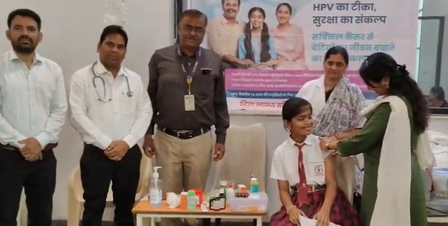 स्वस्थ भारत : सर्वाइकल कैंसर से बचाव के लिए स्कूली छात्राओं ने लगवाया एचपीवी वैक्सीन