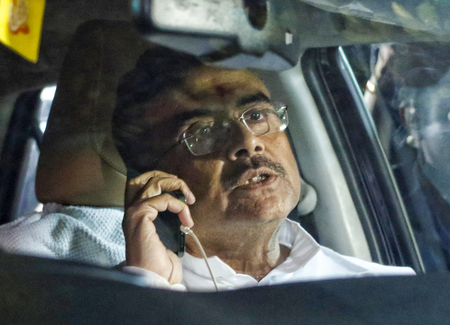 तृणमूल के दो सांसदों और एक विधायक ने बंगाल के सीएम की अध्यक्षता में हुई बैठक में भाग लिया