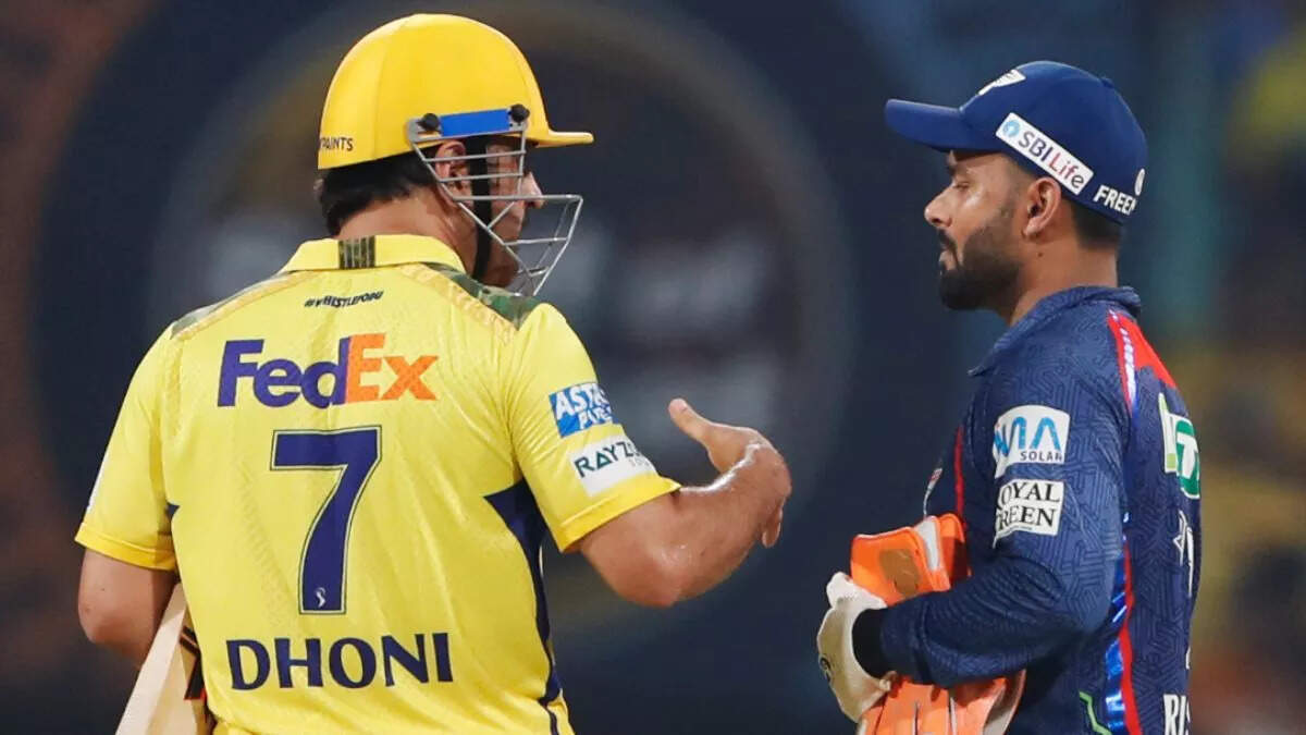 'धोनी को कॉल करो', Rishabh Pant जल्द करेंगे फॉर्म में वापसी, पूर्व भारतीय क्रिकेटर ने दिखाया रास्ता