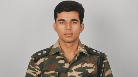 महावीर चक्र विजेता कैप्टन अनुज नैय्यर ने बचपन में बिना बेहोशी के लगवाए 22 टांके, कारगिल में 9 दुश्मनों को मारकर हुए शहीद