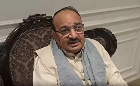 यूपी आम महोत्सव-2026' में दिखेंगी दुर्लभ प्रजातियां, किसानों को मिलेगी निर्यात की जानकारी : दिनेश प्रताप सिंह