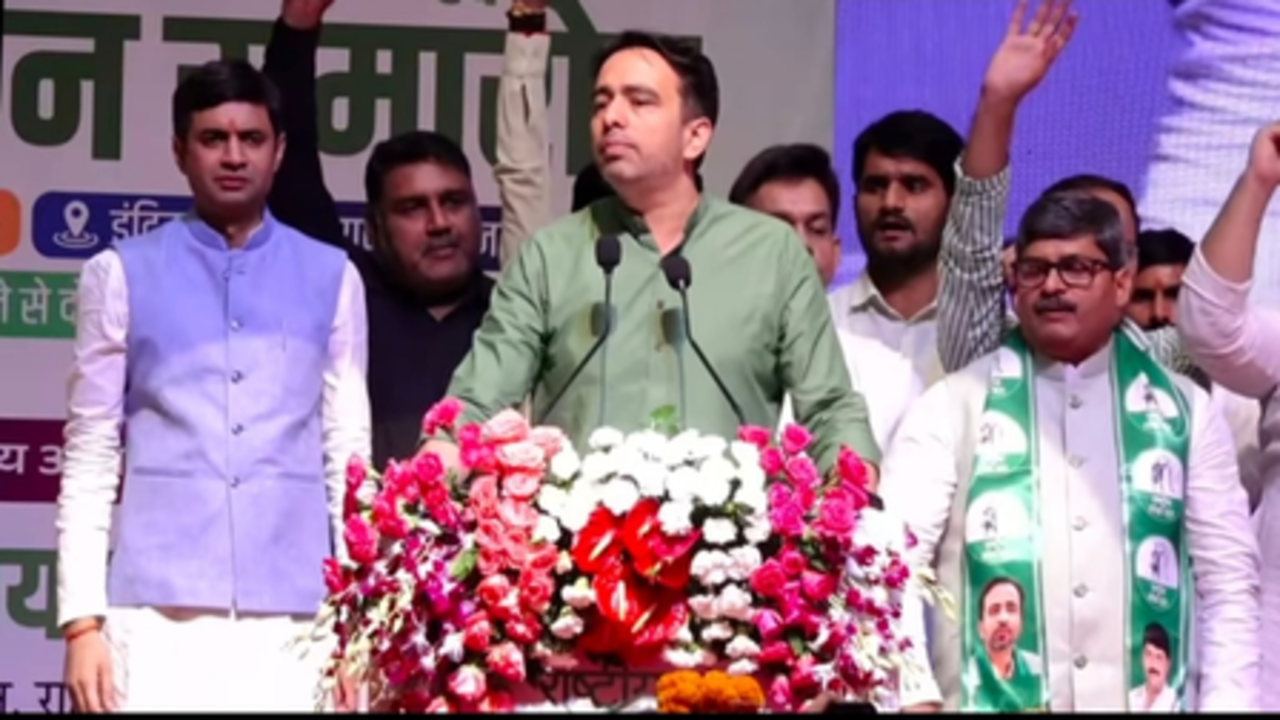 जयंत चौधरी का अखिलेश पर हमला, बोले- आजकल 'ट्विटर-ट्विटर' खेलने वाले नेता हर मामले में जाति तलाश रहे हैं
