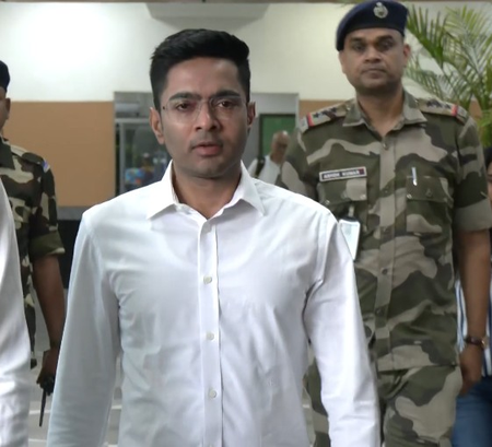अभिषेक बनर्जी की याचिका पर कलकत्ता हाईकोर्ट ने तत्काल सुनवाई से किया इनकार, जांच से जुड़ी खबरों पर रोक की मांग
