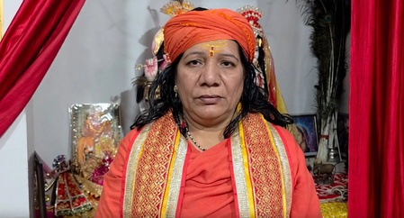 मथुरा: प्रेमानंद आश्रम में कथित घटनाओं को लेकर सीबीआई जांच की मांग, संतों ने उठाए गंभीर सवाल