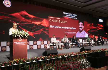 रिसर्च अपनी अकादमिक सीमाओं से बाहर निकलकर समाज को ठोस समाधान दे : धर्मेंद्र प्रधान