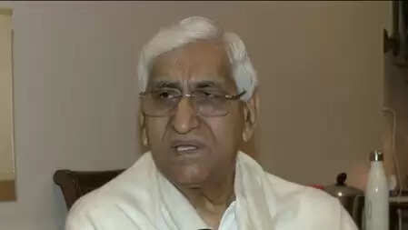 ईरान पर ट्रंप के 25 प्रतिशत टैरिफ लगाने के बयान को लेकर विपक्ष का हमला, भारत की कूटनीति पर उठे सवाल