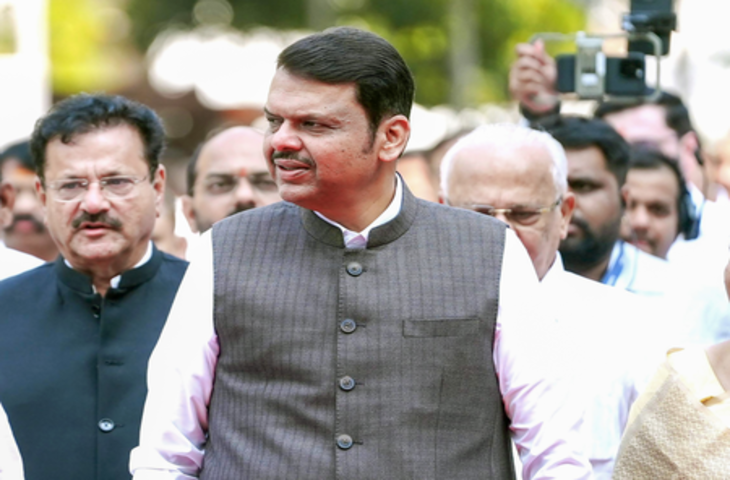 महाराष्ट्र : स्वास्थ्य सेवाओं में गुणवत्ता और तेजी पर दिया जाए विशेष ध्यान, बैठक में बोले सीएम फडणवीस