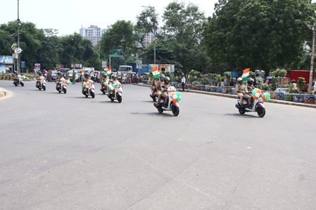 'हर घर तिरंगा' अभियान: गौतमबुद्धनगर पुलिस ने निकाली तिरंगा बाइक रैली, 180 पुलिसकर्मियों ने देशभक्ति का दिया संदेश