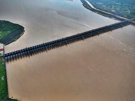 कालेश्वरम मामले में सुप्रीम कोर्ट के वकीलों से परामर्श करने के लिए बीआरएस टीम दिल्ली पहुंची