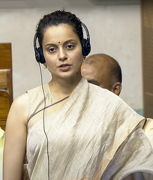 करोड़ों की गाड़ी में बैठने पर मैथिली ठाकुर हुईं ट्रोल तो कंगना ने दिया करारा जवाब, कहा-हम अच्छी जिंदगी क्यों नहीं जी सकते