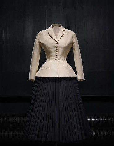 महिलाओं के फैशन में 'न्यू लुक' क्रांति, डियोर ने जानें कैसे बदला नैरेटिव