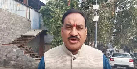 चुनाव नजदीक आने पर मंदिरों की दिखावा कर रहीं ममता बनर्जी: वीएचपी प्रवक्ता विनोद बंसल