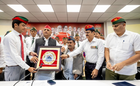 कारगिल विजय दिवस पर बोले अखिलेश यादव- सेना के शौर्य पर गर्व, सीमाओं और संविधान की रक्षा जरूरी