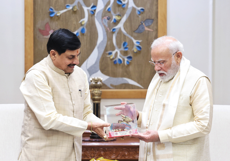मध्य प्रदेश के सीएम मोहन यादव पीएम मोदी से मिले, ग्लोबल इन्वेस्टर्स समिट 2027 के लिए दिया निमंत्रण