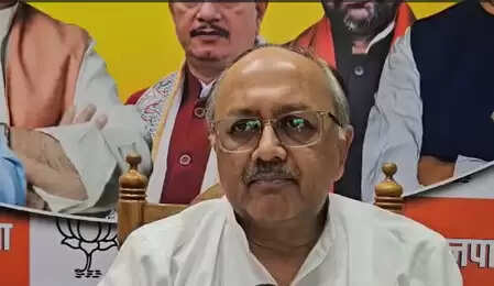 सिद्धार्थ नाथ सिंह का सपा पर तंज, उनके शासनकाल में कफ सिरप का मिला था लाइसेंस