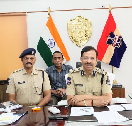 हैदराबाद पुलिस ने 'घोस्ट सिम' नेटवर्क को बनाया निशाना, 13 राज्यों में 66 लोग गिरफ्तार
