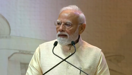 यूपीएससी के 100 साल पूरे होने पर पीएम मोदी ने जारी किया स्मारक डाक टिकट; कैप्टन स्मित का भी किया जिक्र