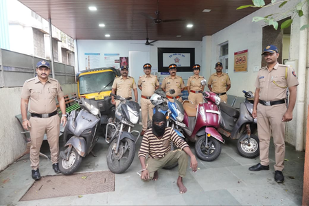 मोटरसाइकिल चोरी मामले में मुंबई पुलिस की कार्रवाई, छह गाड़ियां बरामद, आरोपी गिरफ्तार