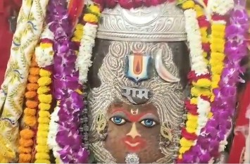 चैत्र नवमी पर महाकाल के दरबार में उमड़ा आस्था का सैलाब, भस्म आरती में दिखा दिव्य स्वरूप