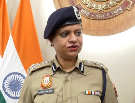 पार्किंग व्यवस्था होने के बाद भी पैसे बचाने और आदत के चलते सड़कों पर गाड़ी खड़ी कर रहे लोग: एडिशनल सीपी