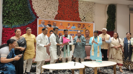 नोएडा: भाजपा प्रदेश अध्यक्ष पंकज चौधरी का विपक्ष पर हमला, सपा को बताया महिला विरोधी