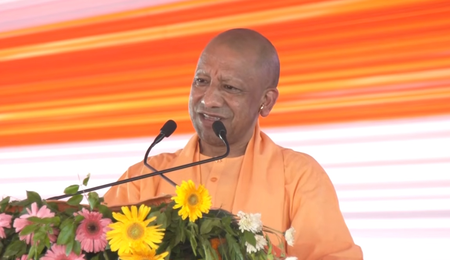 'मच्छर की तरह माफिया भी खत्म', कुशीनगर में बोले मुख्यमंत्री योगी, फाजिलनगर का नाम बदलने का भी ऐलान